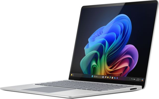 Surface Copilot+ PC Laptop (7th Edition) 15 inch Qualcomm Snapdragon X Elite/16GB/256GB Windows 11 Pro - Platinum - ONLINE ONLY